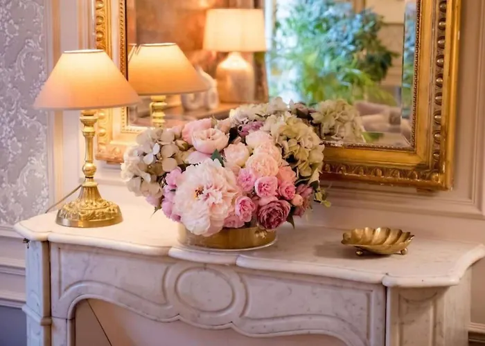 Elegant Luxury Private By Eiffel Tower Παρίσι